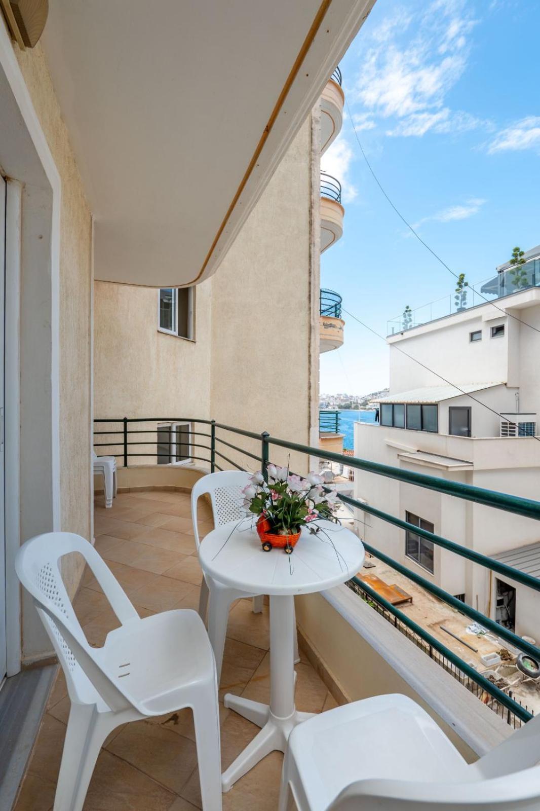 Noel Sea View Apartments Саранда Экстерьер фото